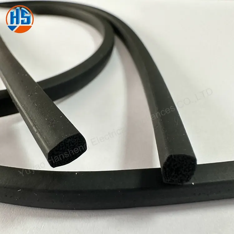 Tira extrudada condutora de espuma de borracha